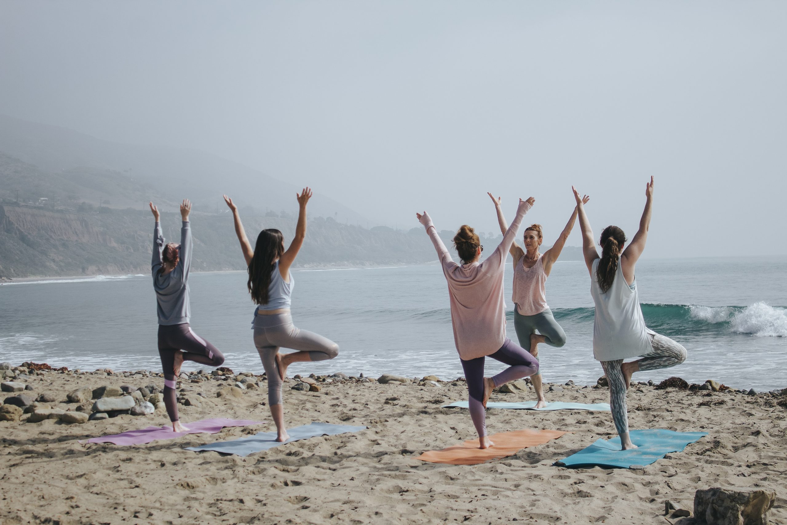 How to Teach Yoga Class to Beginners - Yoga Class Pose and Sequence Ideas